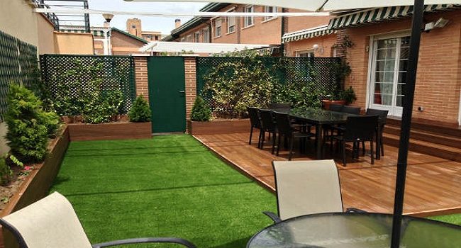 El jardín ideal, un complemento perfecto para tu casa usando césped artificial